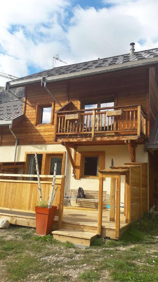 Le Chalet De Lili Nevache Exterior photo