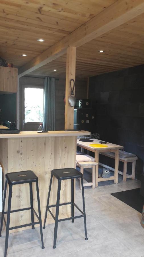 Le Chalet De Lili Nevache Exterior photo