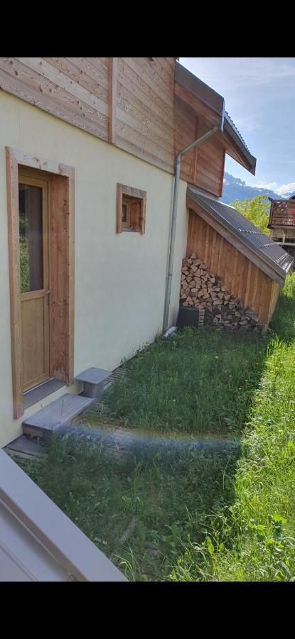 Le Chalet De Lili Nevache Exterior photo